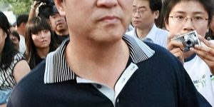 75岁牛群近况被曝：妻离子散住老小区，裸捐后日子过得紧巴巴缩略图