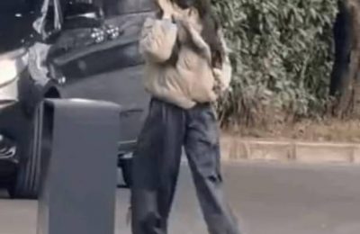 迪丽热巴出发录综艺，笑容满面和粉丝打招呼，状态超好缩略图